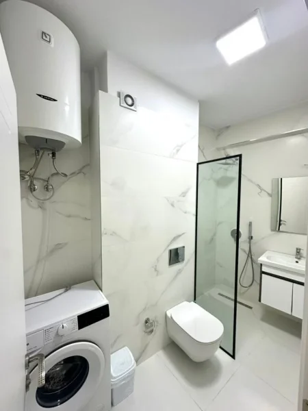 Shqiperi, jepet me qera apartament 1+1 , 40 m² 500 € (prane kompleksit kontakt)