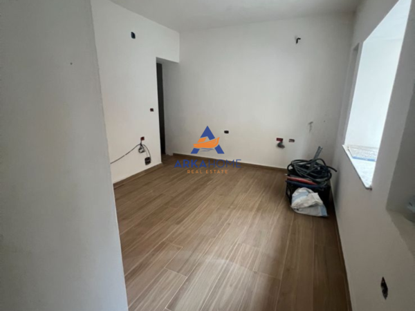 Tirane, jepet me qera ambjent biznesi Kati 0, 50 m² 600 € (SHESHI WILLSON)