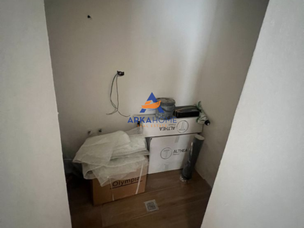 Tirane, jepet me qera ambjent biznesi Kati 0, 50 m² 600 € (SHESHI WILLSON)