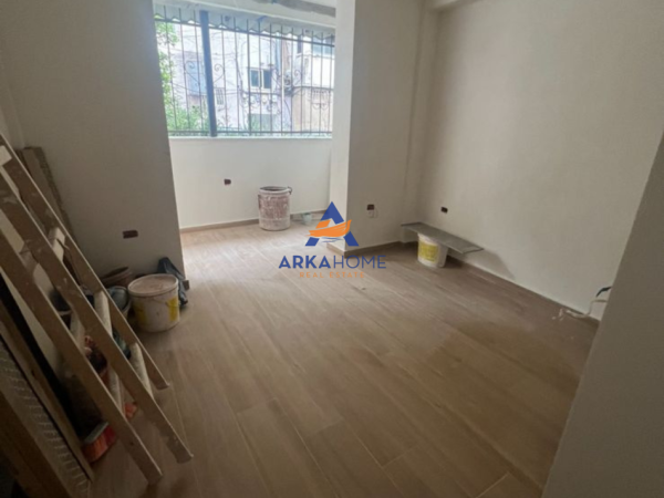 Tirane, jepet me qera ambjent biznesi Kati 0, 50 m² 600 € (SHESHI WILLSON)