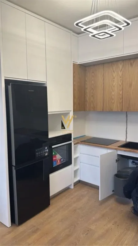 Tirane, jepet me qera apartament 1+1+Ballkon Kati 6, 70 m² 450 € (ASTIR)