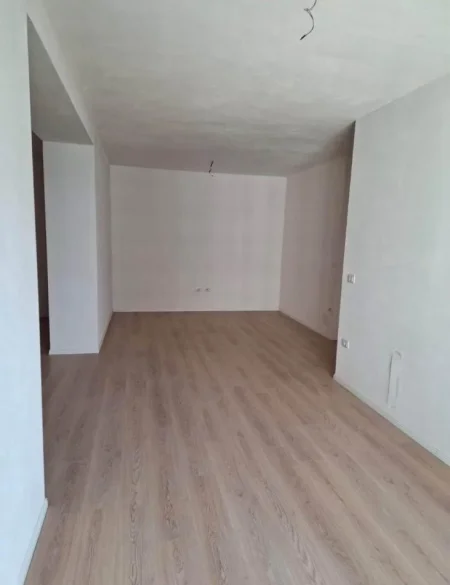 Tirane, shitet apartament 2+1 Kati 5, 101 m² 175.000 € (KOMPLEKSI TURDIU)