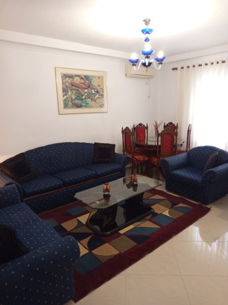 Tirane, jepet me qera apartament 3+1+Aneks+Ballkon Kati 1, 120 m² 600 € (ISH parku)