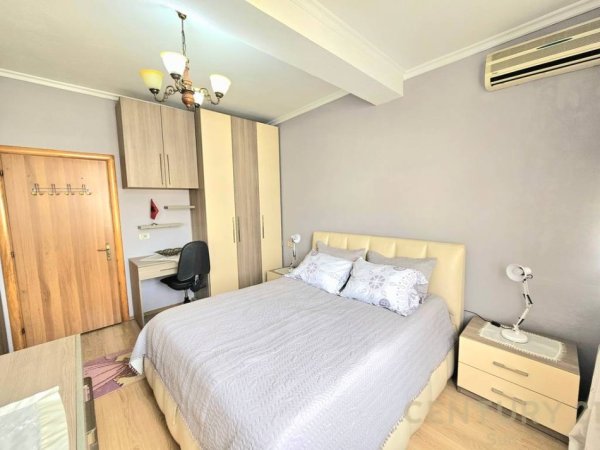 Tirane, jepet me qera 2+1 Kati 8, 121 m² 650 € (Zogu i Zi)