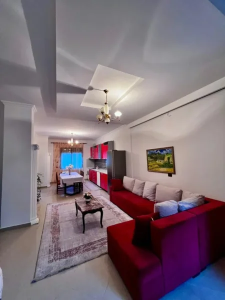 Tirane, jepet me qera apartament 2+1+Aneks+Ballkon Kati 4, 115 m² 500 € (Prane Universitetit Marlin Barleti)