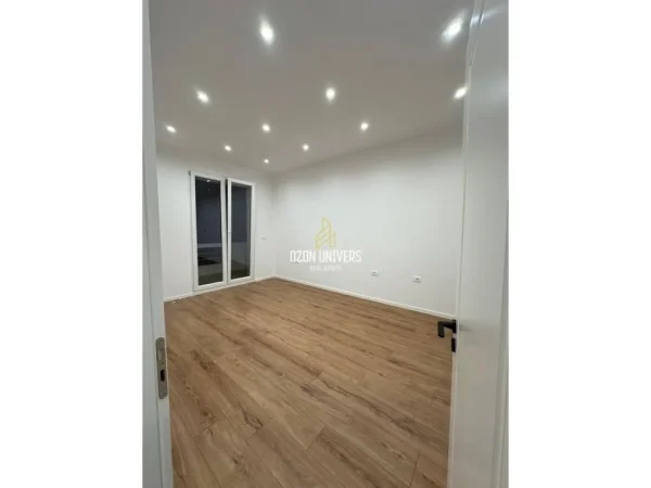 Tirane, shitet apartament 2+1+Ballkon Kati 4, 73 m² 168.000 € (Midis Rrugës së Durrësit dhe Komisariatit Nr.3)