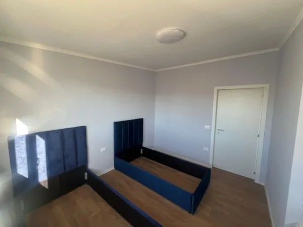 Durres, shitet apartament 2+1+Ballkon Kati 10, 85 m² 128.000 € (Rruga Pavarsia Durres)