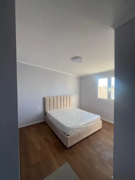 Durres, shitet apartament 2+1+Ballkon Kati 10, 85 m² 128.000 € (Rruga Pavarsia Durres)