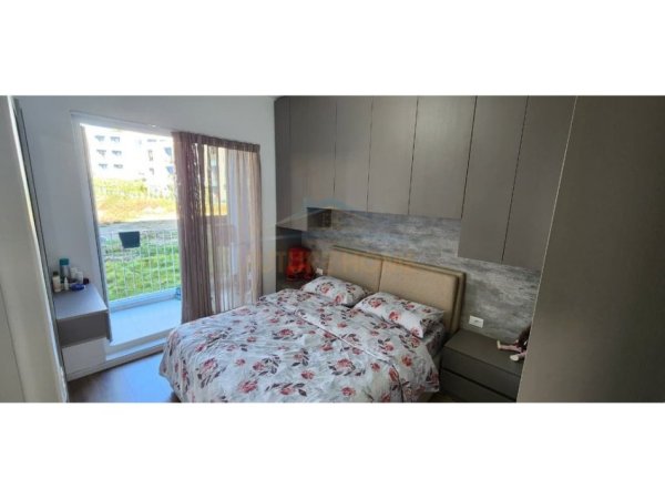 Tirane, shitet apartament 1+1+Ballkon Kati 0, 50 m² 82.000 € (Fresk)