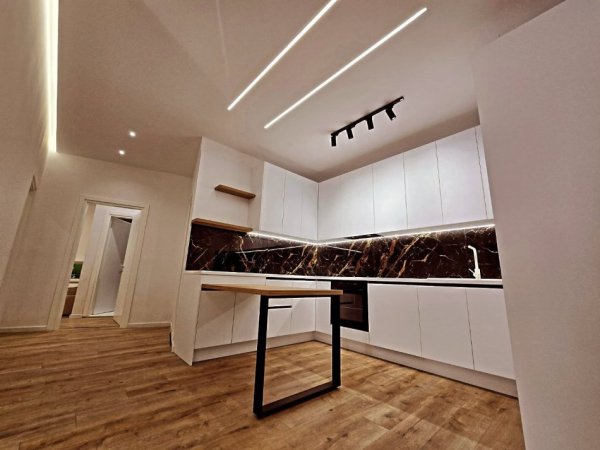 Tirane, shitet apartament 2+1 , 134 m² 259.000 € (kopshti zoologjik)