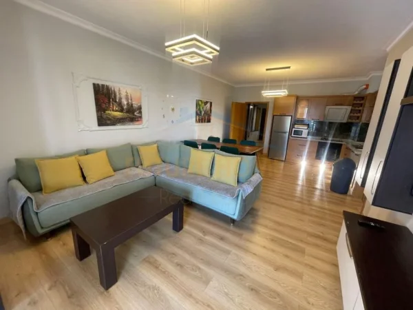Tirane, jap me qera apartament 3+1+Ballkon Kati 4, 134 m² 1.200 € (LIQENI I THATE)