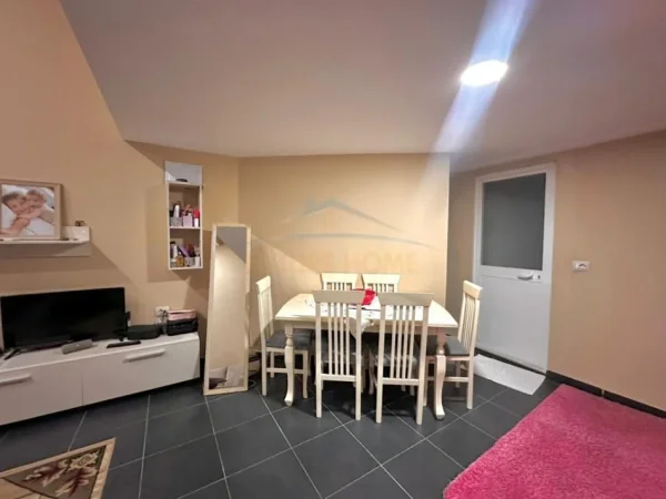 Tirane, shitet apartament duplex 1+1 Kati 0, 46 m² 87.000 € (Liqeni i Thate)
