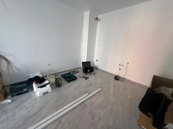 Tirane, jepet me qera apartament 1+1 Kati 3, 65 m² 350 € 