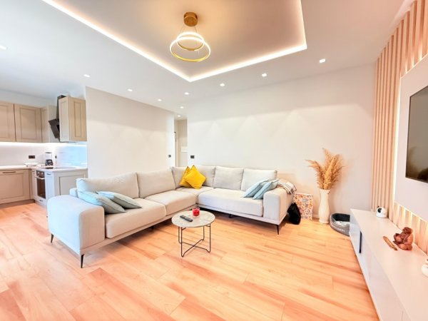 Tirane, shitet apartament 1+1+Ballkon Kati 2, 80 m² 227.000 € (SOFIA RESIDENCE)