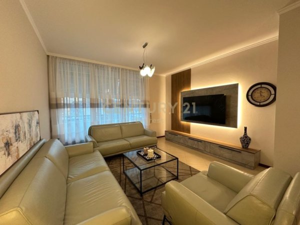Tirane, jepet me qera apartament 2+1 Kati 6, 124 m² 1.500 € (ETC)