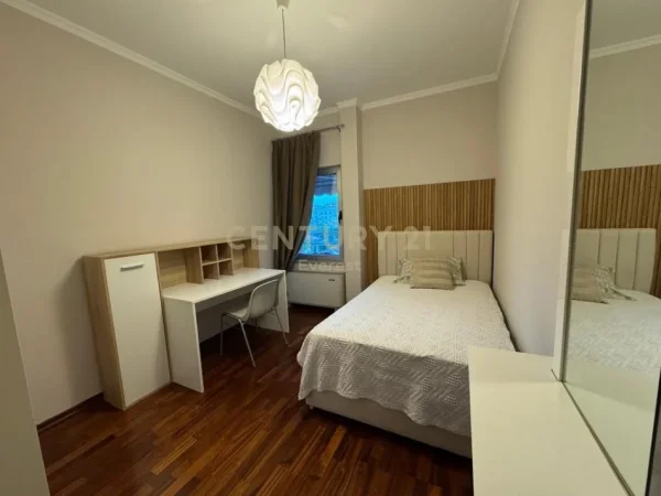 Tirane, jepet me qera apartament 2+1 Kati 6, 124 m² 1.500 € (ETC)