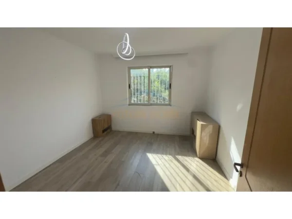 Tirane, shitet apartament 1+1 Kati 0, 59 m² 92.000 € (Rruga Irfan Tomini)