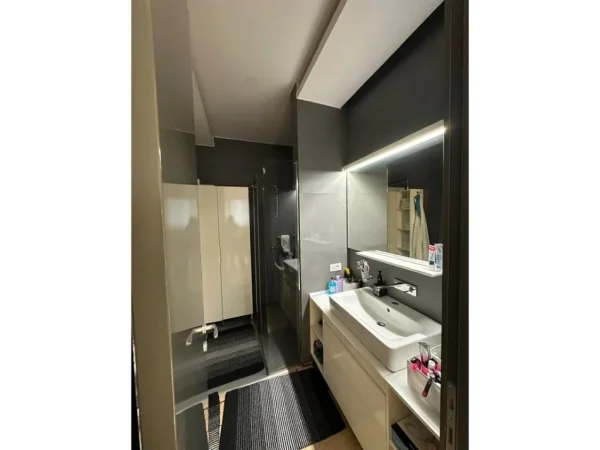 Tirane, shitet apartament 2+1 Kati 3, 101 m² 350.000 € 