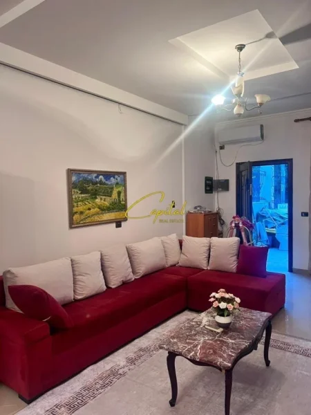 Tirane, jepet me qera apartament 2+1 Kati 2, 110 m² 500 € (SELITE)