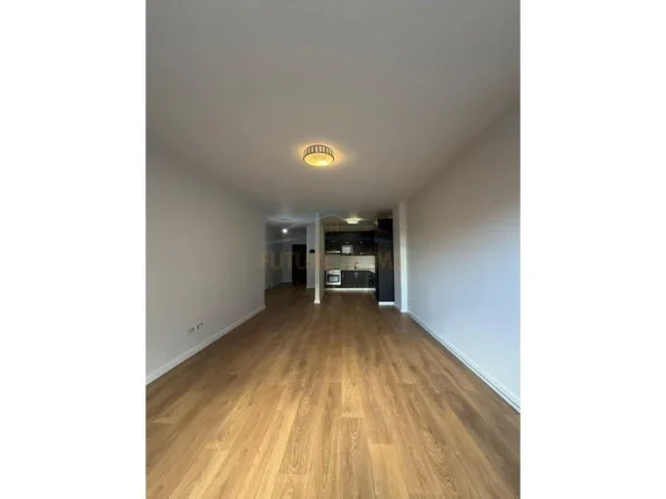 Tirane, shitet apartament 2+1+Ballkon Kati 2, 101 m² 138.000 € (Rruga e Shefqet Kuka, Fresk)