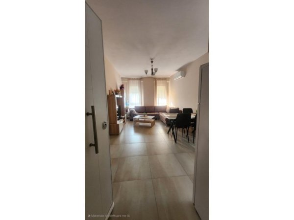 Tirane, shitet apartament 1+1+Ballkon Kati 5, 59 m² 88.500 € (Ali Demi)