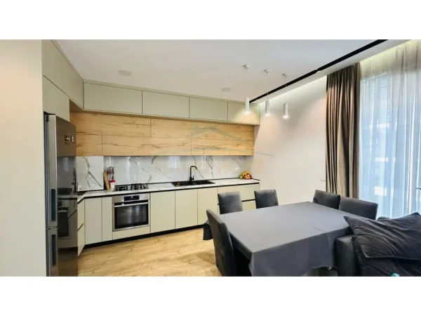 Tirane, shitet apartament 1+1+Ballkon Kati 4, 73 m² 199.000 € (Zogu i Zi)