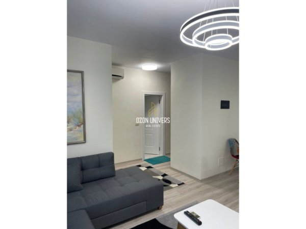 Tirane, jepet me qera apartament 1+1+Ballkon Kati 8, 70 m² 1.000 € (Rruga e Kosovarëve Tirana, Albania)