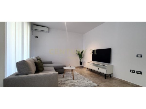 Tirane, jap me qera apartament 1+1 Kati 4, 66 m² 700 € 