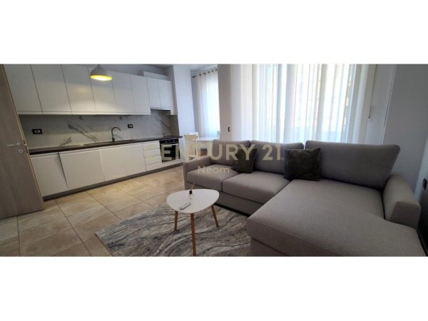 Tirane, jap me qera apartament 1+1 Kati 4, 66 m² 700 € 