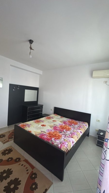 Tirane, jepet me qera apartament 2+1+Ballkon Kati 5, 80 m² 350 € (rruga Kasem Shima)