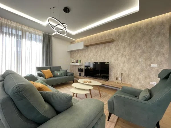 Tirane, jepet me qera apartament duplex 3+1+Aneks+Ballkon Kati 1, 193 m² 2.300 € (Forest Rezidenc)