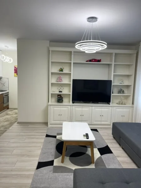 Tirane, jepet me qera apartament 1+1 , 70 m² 1.000 € 