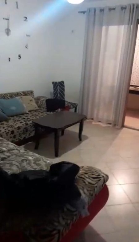 Tirane, jepet me qera apartament 2+1 Kati 2, 400 € 