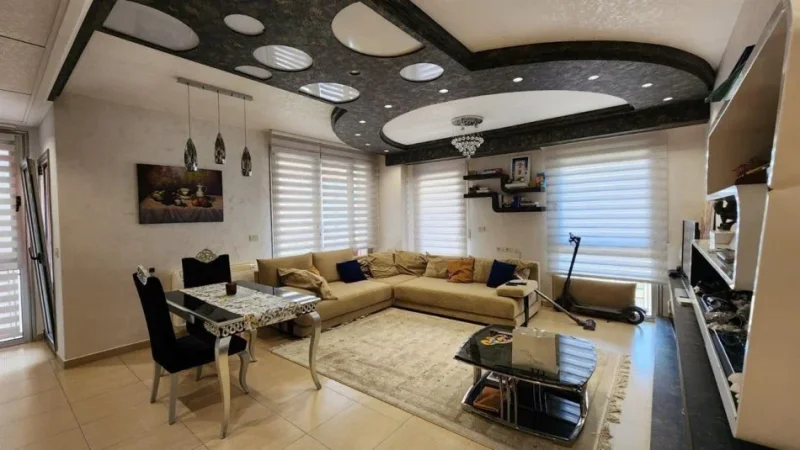 Tirane, jepet me qera apartament 3+1 Kati 7, 1.800 € 