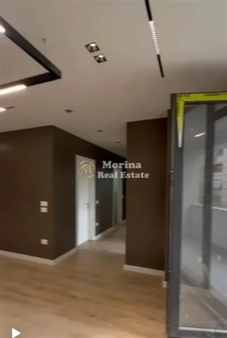 Tirane, shitet apartament 3+1 Kati 4, 132 m² 195.000 € (Rruga Teodor Keko)