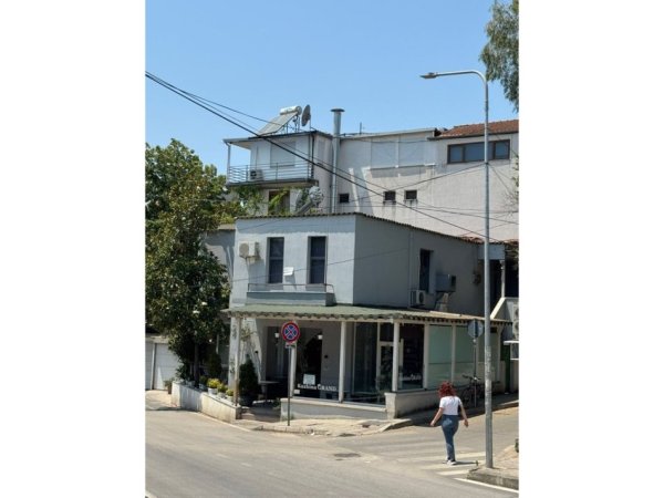 Tirane, jepet me qera ambjent biznesi , 365 m² 3.000 € (Pranë Fakultetit të Ekonomisë)