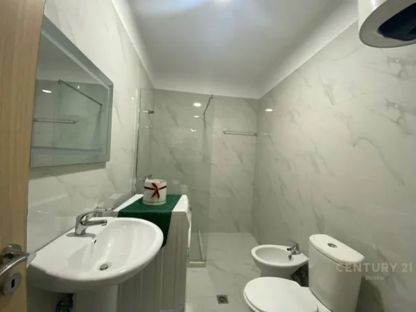 Tirane, jepet me qera apartament 1+1 Kati 3, 67 m² 450 € (Astir)