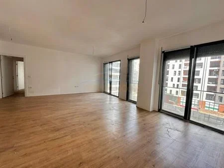 Tirane, shitet apartament 2+1 Kati 5, 103 m² 187.000 € 
