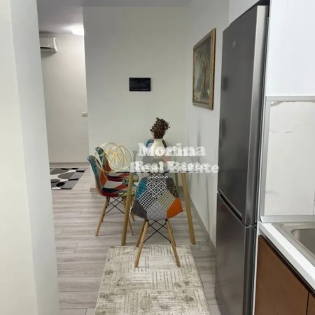 Tirane, jepet me qera apartament 1+1 Kati 8, 70 m² 1.000 € (Rruga e Kosovareve)