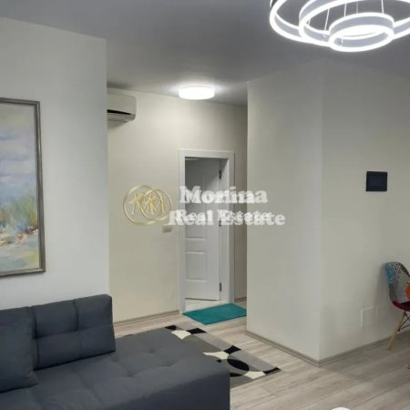 Tirane, jepet me qera apartament 1+1 Kati 8, 70 m² 1.000 € (Rruga e Kosovareve)