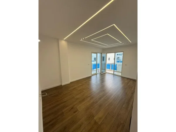 Pogradec, shitet apartament 1+1+Ballkon Kati 4, 65 m² 84.500 € (Tushemisht)