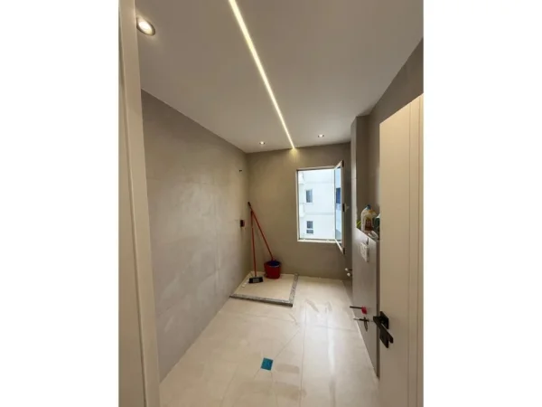 Pogradec, shitet apartament 1+1+Ballkon Kati 4, 65 m² 84.500 € (Tushemisht)