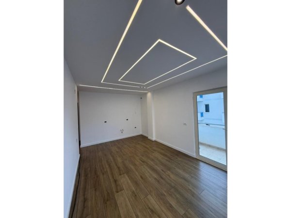 Pogradec, shitet apartament 1+1+Ballkon Kati 4, 65 m² 84.500 € (Tushemisht)