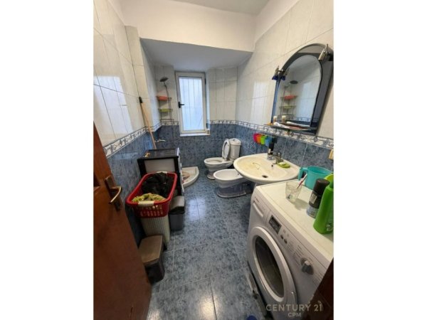Tirane, shes apartament Kati 2, 56 m² 115.000 € (Rruga Hoxha Tahsim)