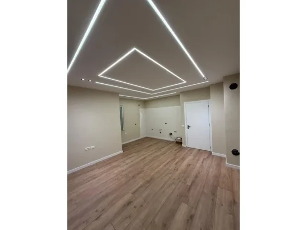 Pogradec, shitet apartament 1+1+Ballkon Kati 4, 72 m² 90.000 € (Tushemisht)