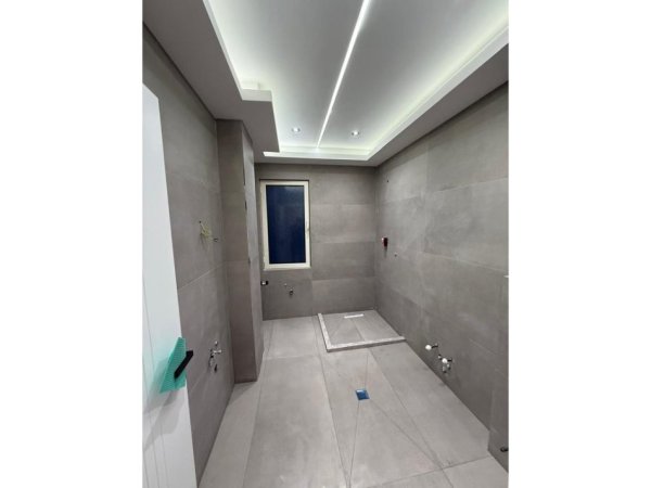 Pogradec, shitet apartament 1+1+Ballkon Kati 4, 72 m² 90.000 € (Tushemisht)