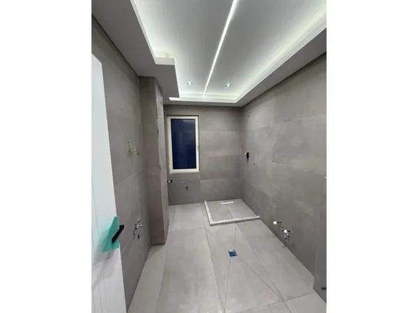 Pogradec, shitet apartament 1+1+Ballkon Kati 4, 72 m² 90.000 € (Tushemisht)