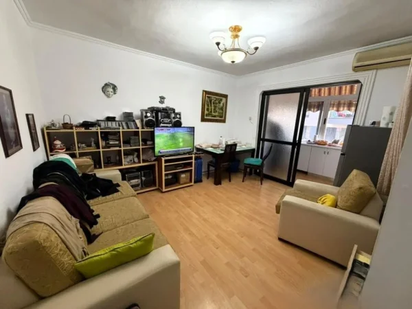 Tirane, shitet apartament 1+1 Kati 2, 56 m² 115.000 € (Rr.Hoxha Tahsin)