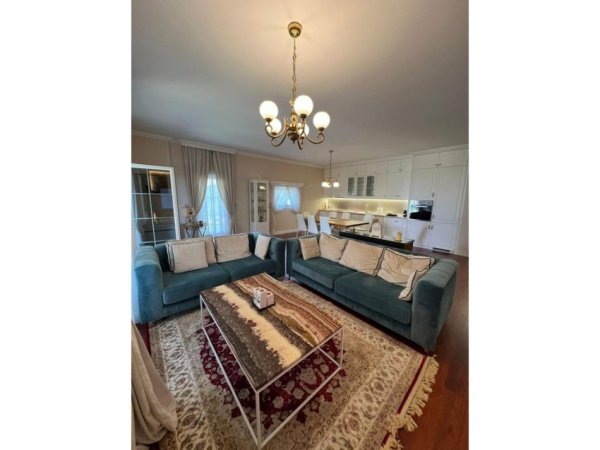 Tirane, shitet apartament 2+1+Ballkon Kati 3, 109 m² 260.000 € (Liqeni i Thate)