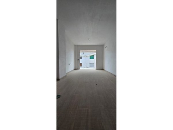 Tirane, shitet apartament 1+1+Ballkon Kati 2, 73 m² 139.000 € (Hipoteka)
